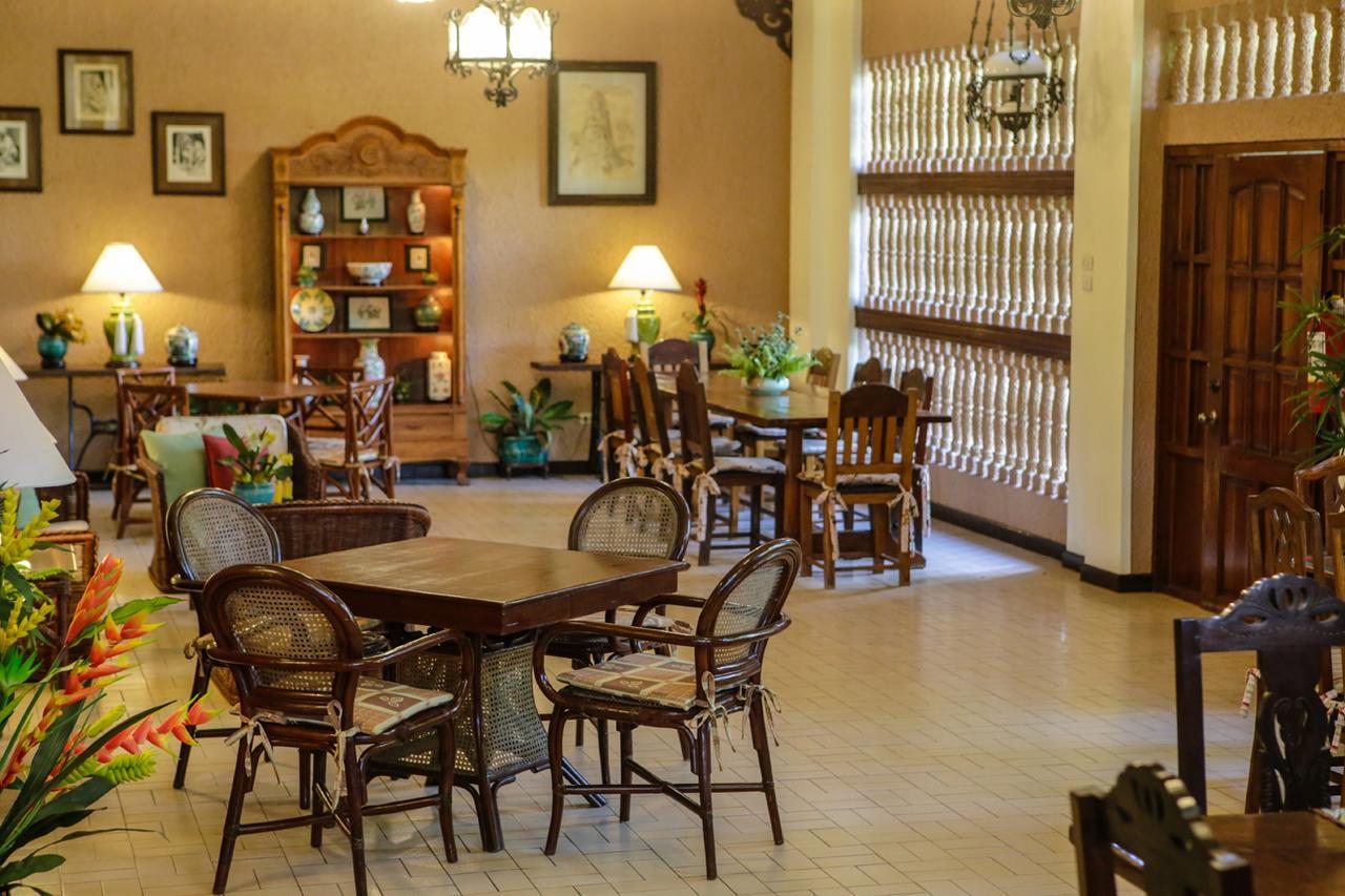 Victoria'S Haven Acomodação com café da manhã Dumaguete City Exterior foto